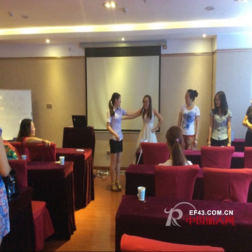 热烈庆祝浪漫季节内衣优秀加盟商培训会重庆站圆满落幕