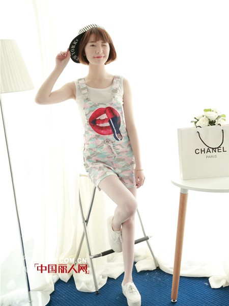 迷彩裤搭配 迷彩裤配什么鞋子