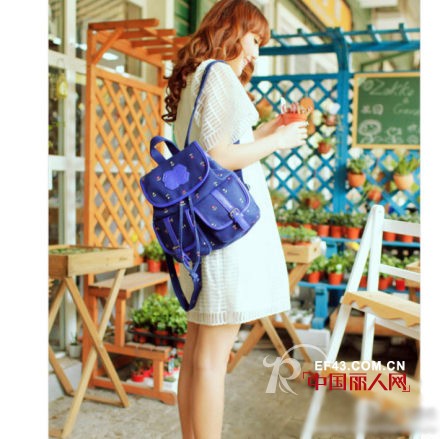 复古双肩包 今夏女生最喜欢的双肩包