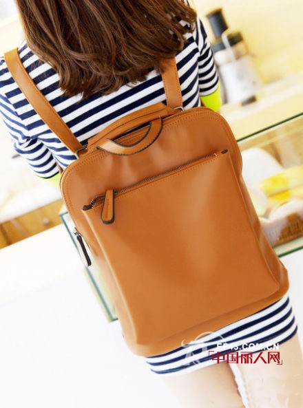 复古双肩包 今夏女生最喜欢的双肩包