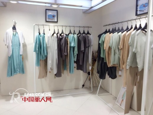 MOING莫名女装浦东八佰伴商场专卖店盛大开业