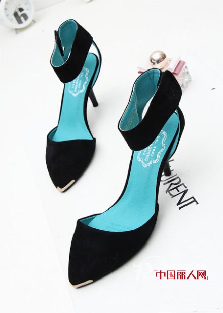 送女生什么礼物最好 高跟鞋细跟好还是粗跟好 最美高跟鞋