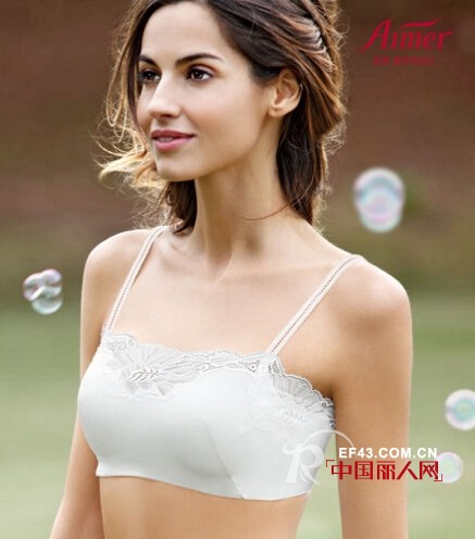 爱慕内衣“醉花魅影”系列新品推荐 呼吸空气中爱的味道