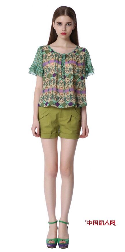 夏天穿什么衣服显瘦  显瘦连衣裙