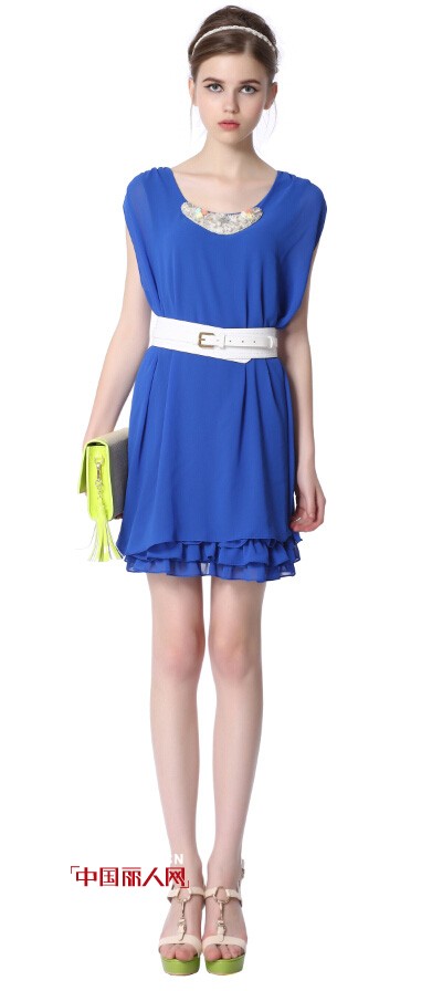 夏天穿什么衣服显瘦  显瘦连衣裙