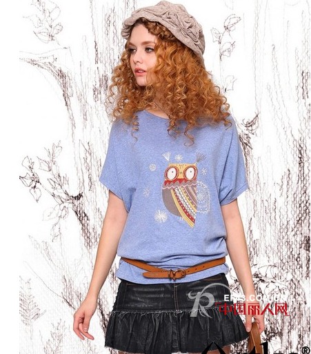 百搭宽松T恤衫 周末舒适装搭配