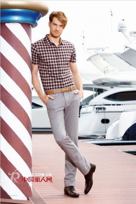 成熟男士服装搭配 夏季男士格子衬衫怎么搭配裤子