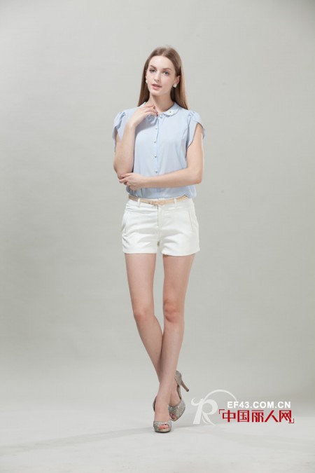 浅色短裤配什么上衣 雪纺衫配什么裤子