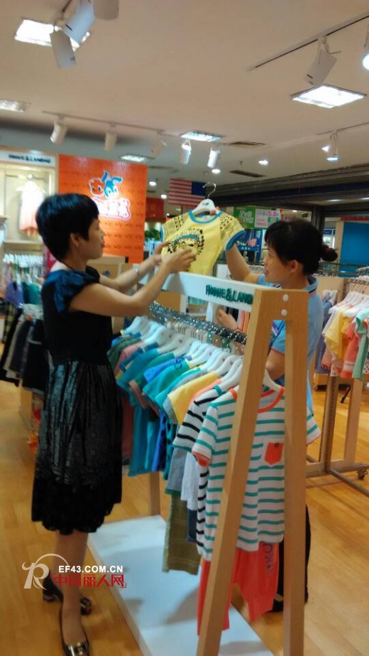 虹猫蓝兔童装四川成都静区优品道商场专柜隆重开业