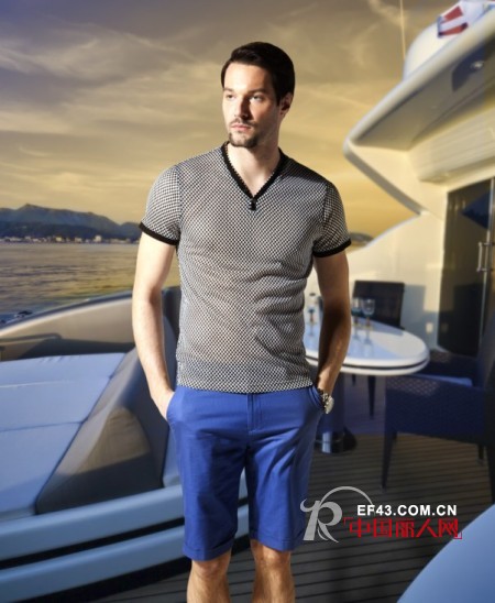 男士都喜欢穿什么男装品牌 夏季男士T恤怎么搭配