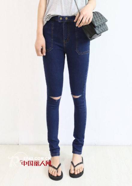 膝盖破洞牛仔裤 破洞牛仔长裤搭配