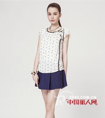 条纹裙也时尚吗 复古波点裙打造学院风