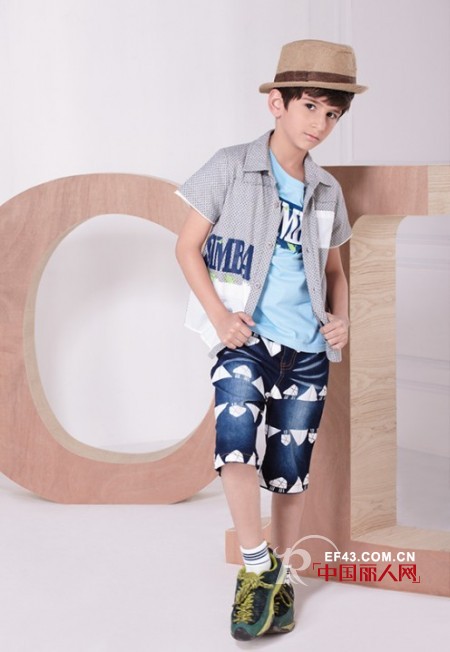 短袖衬衫搭配 夏季衬衫配什么裤子