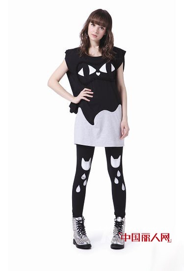 酷感潮流与清新少女风混搭 不一样的街头时尚