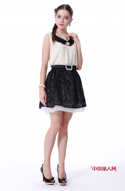 Black Dress 优雅小黑裙  IK时尚女装小黑裙推荐