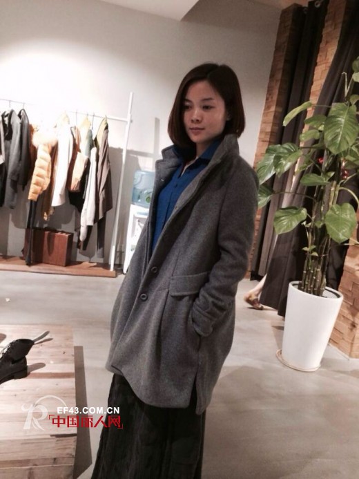 常德妹子弃数十万年薪 开底色女装店创优异业绩