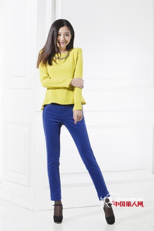 夏日清新搭配 穿出性感小蛮腰