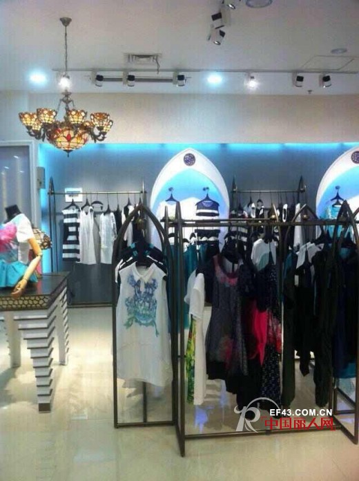 迪斯廷·凯女装湖南娄底店喜迎开业