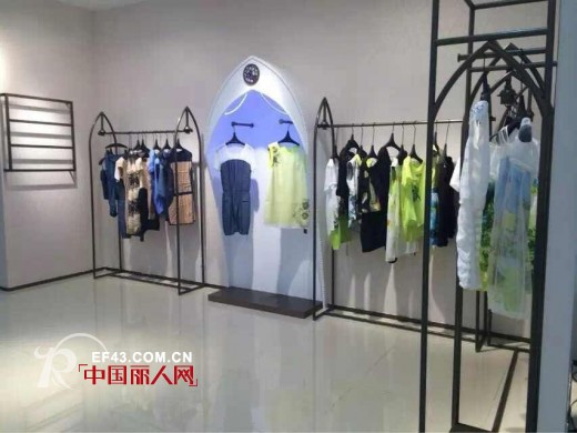 迪斯廷·凯女装湖南娄底店喜迎开业