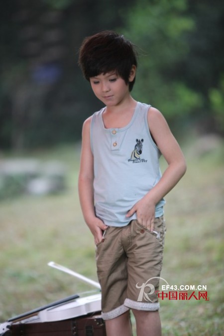 出游碰到下雨天怎么办 暑假儿童穿什么衣服好