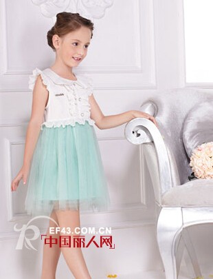 今年夏季什么服装是最流行的 夏季流行什么款式