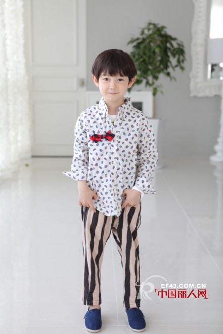 儿童垮裤搭配 白色九分裤配什么上衣