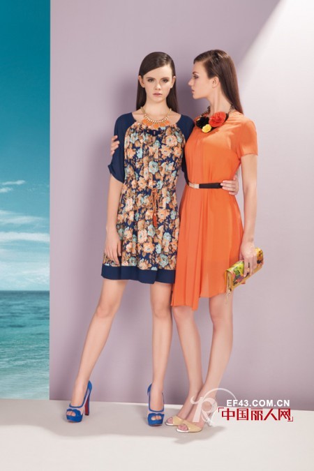 去参加会议穿什么比较好  去开会穿什么