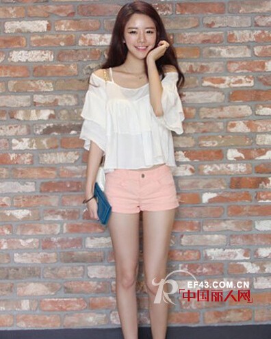 雪纺衫搭配搭配什么裤子 雪纺衫搭配短裤好看吗?