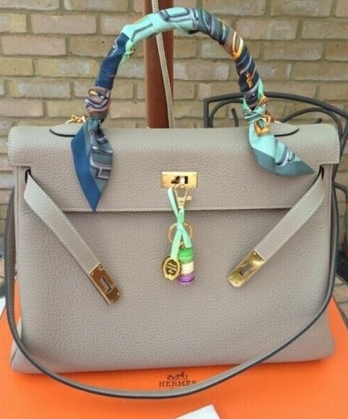 扮靓一夏:在夏日里把围巾搭配出时尚大牌的味道