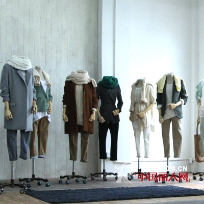 ZENEROE(真倪罗逸):韩国精致时装