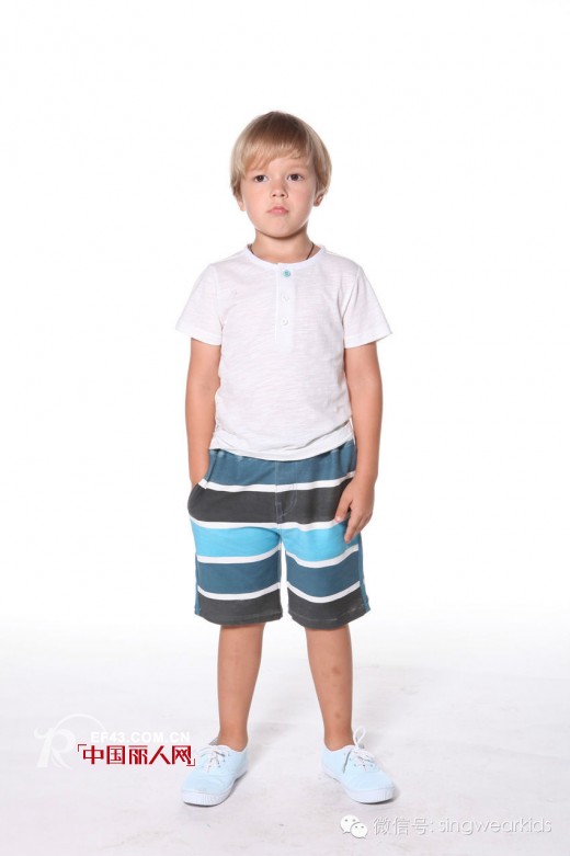 宝宝夏天穿短裤最好过膝