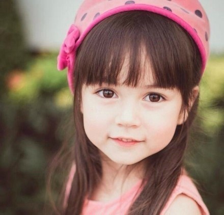 泰国小女孩是怎么搭配衣服的 泰国小美女拉达.莫兰JiradaMoran萌翻你的眼