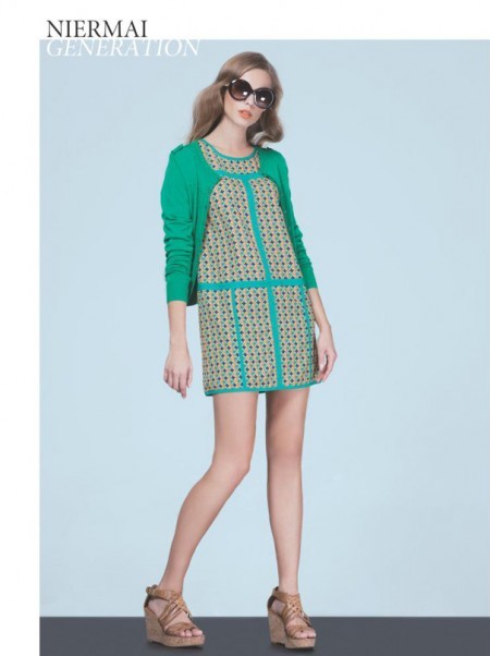 胖胖的女生也该有美好的夏天 水桶腰的女生怎么穿衣服 夏天直身裙显瘦搭配