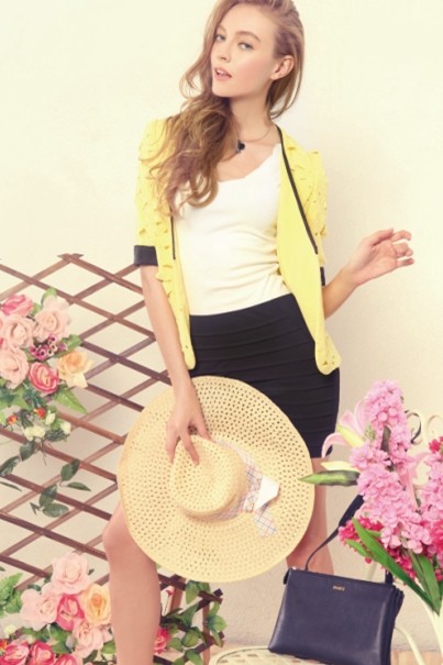 夏季一直呆在空调房里要怎么穿比较好 空调房穿衣指南