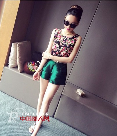 矮个子女生穿什么显腿长 背带裤高腰裤新款搭配