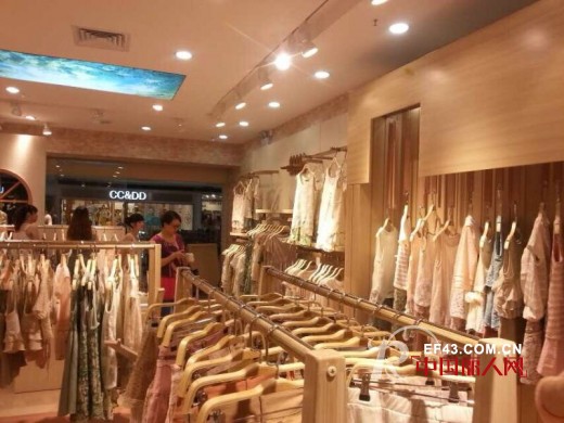 尚州女装云南蒙自和晋江两店齐开 当天业绩均突破1.5万