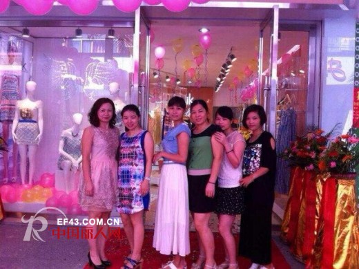 ik时尚女装广西贵港店隆重开业