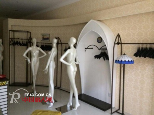 艺术女装“迪斯廷·凯”三亚胜利广场店即将开业