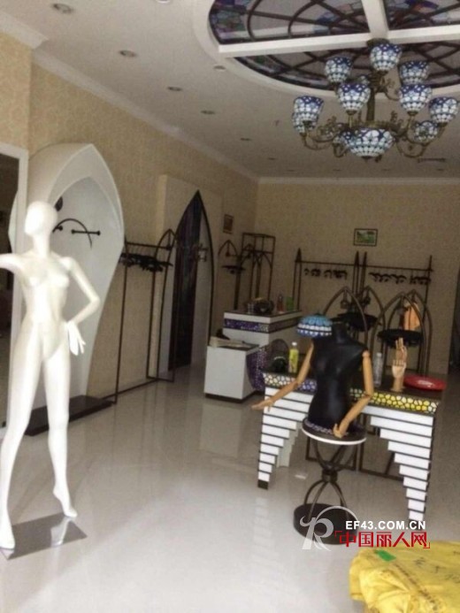 艺术女装“迪斯廷·凯”三亚胜利广场店即将开业