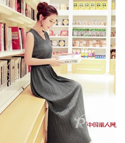 莫代尔面料连衣裙怎么样 莫代尔长裙搭配