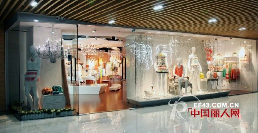 第十四届深圳服博会ik女装场外魅力绽放