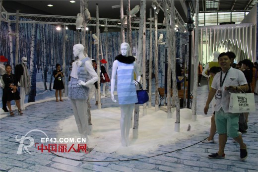 MYMO国际品牌亮相2014深圳服装展 唯美白桦林上演冬季格调
