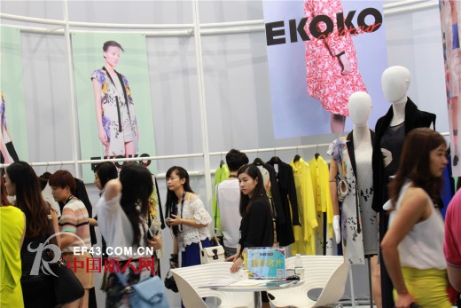 EKOKO女装亮相2014深圳展 简约式展馆依旧引爆现场