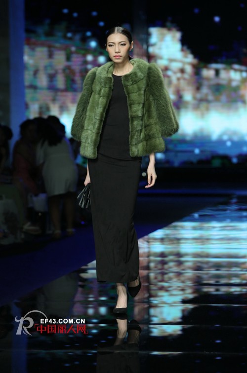 朗黛国际M.HITI高端女装品牌秀亮相深圳会展中心5号馆