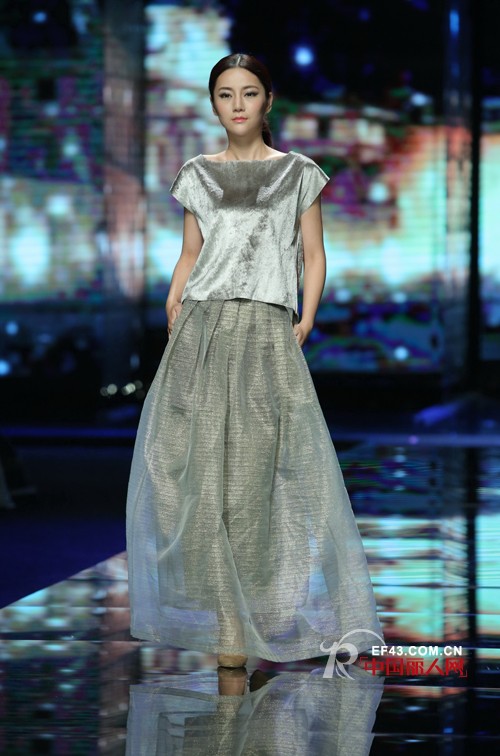 朗黛国际M.HITI高端女装品牌秀亮相深圳会展中心5号馆