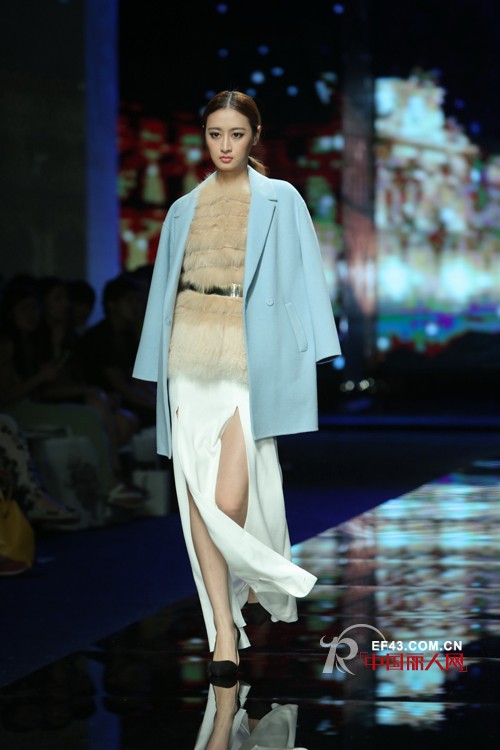 朗黛国际M.HITI高端女装品牌秀亮相深圳会展中心5号馆