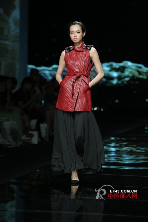 朗黛国际M.HITI高端女装品牌秀亮相深圳会展中心5号馆