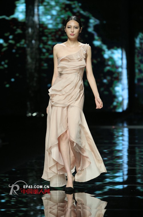 朗黛国际M.HITI高端女装品牌秀亮相深圳会展中心5号馆