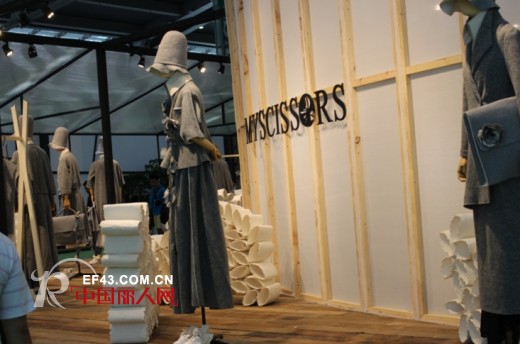 希色女装再次亮相2014深圳服交会9号馆 简约灰色调成为亮点