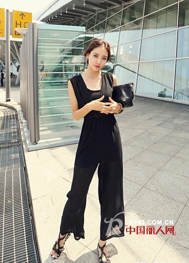 连体裤怎能搭配好看 连体裤搭配什么鞋子